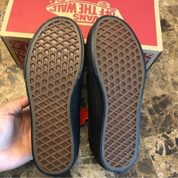 Vans Canvas black shoes sneakers, kids size 3.5. Brand new with box - Picture 10 of 15